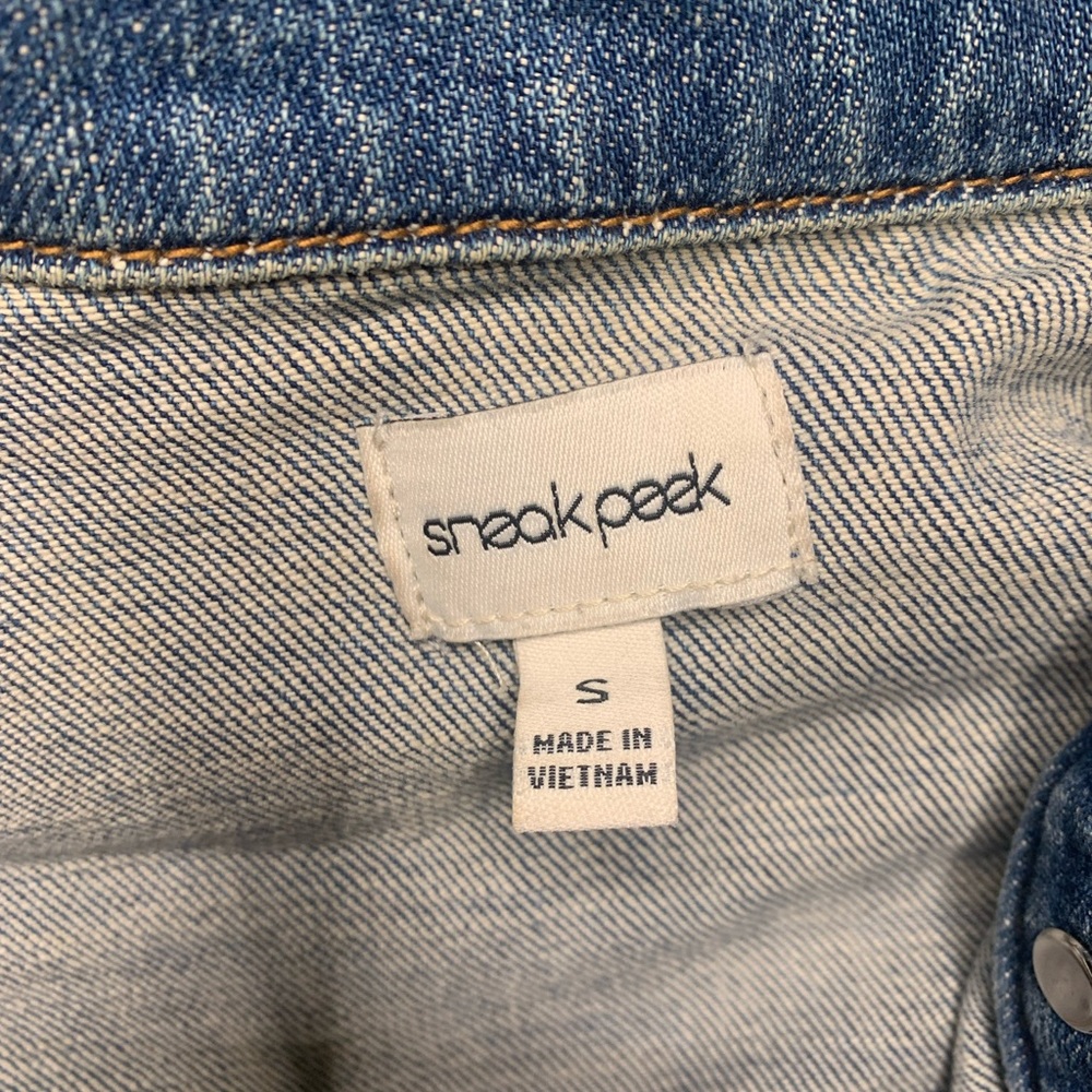 Sneak Peek | Distressed Denim Jean Jacket | Small - Picture 3 of 5